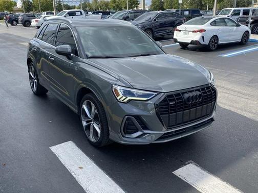 2019 Audi Q3 2.0T S line Premium Plus