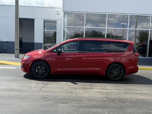 2025 Chrysler Pacifica Limited
