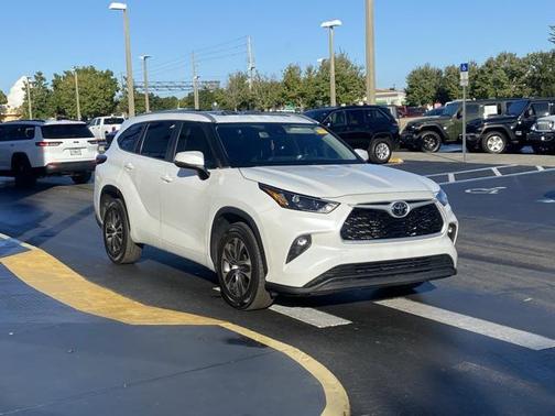 2023 Toyota Highlander XSE