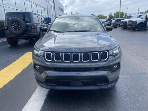 2024 Jeep Compass Latitude