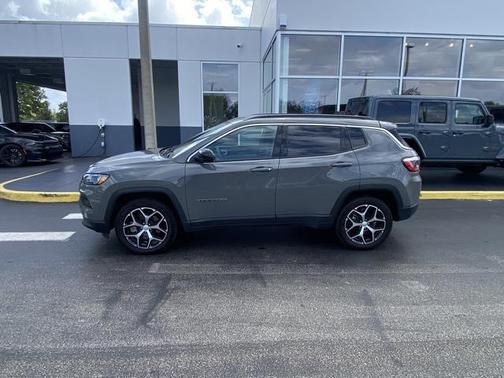 2024 Jeep Compass Latitude
