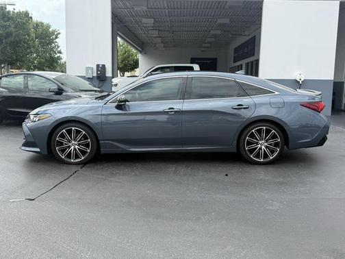 2020 Toyota Avalon XSE