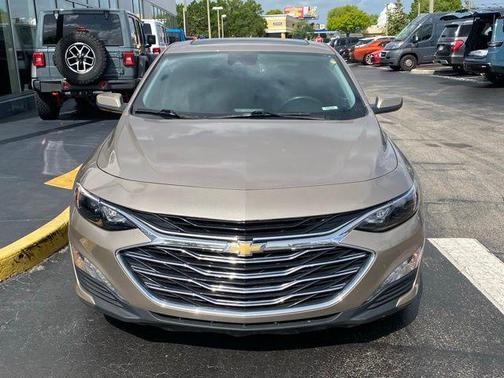 Mineral Gray Metallic 2022 Chevrolet Malibu FWD LT