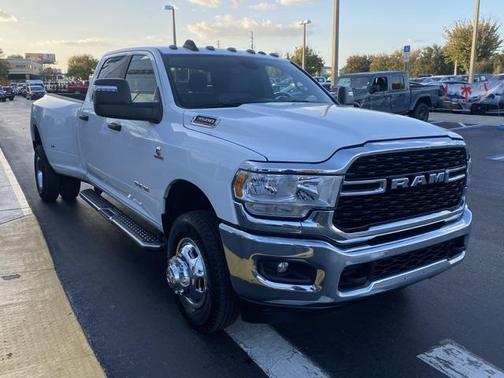 2024 RAM 3500 Big Horn Crew Cab 4x4 8' Box