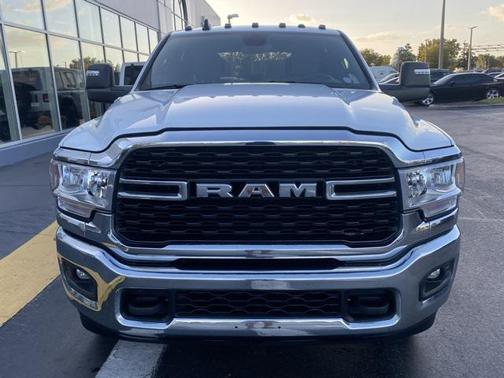 2024 RAM 3500 Big Horn Crew Cab 4x4 8' Box