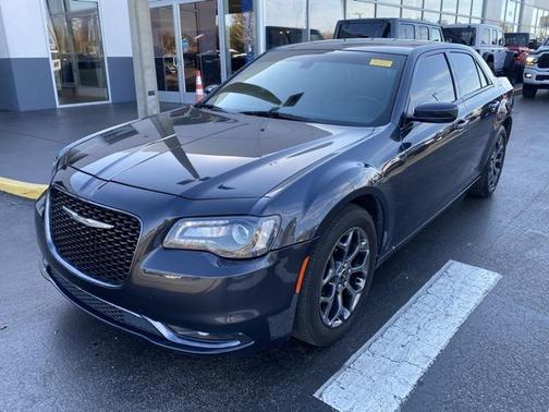 2018 Chrysler 300 S