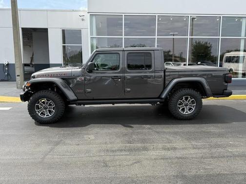 2025 Jeep Gladiator Mojave X