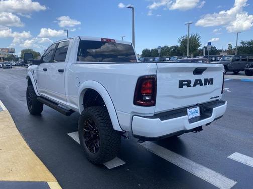 2025 RAM 2500 Big Horn Crew Cab 4x4 6'4' Box