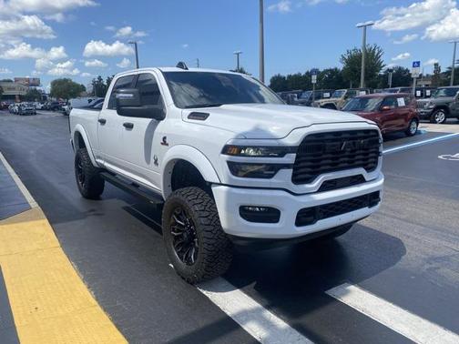2025 RAM 2500 Big Horn Crew Cab 4x4 6'4' Box