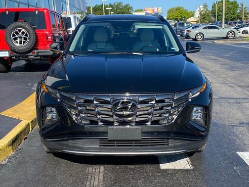 Black Pearl 2024 Hyundai TUCSON Limited