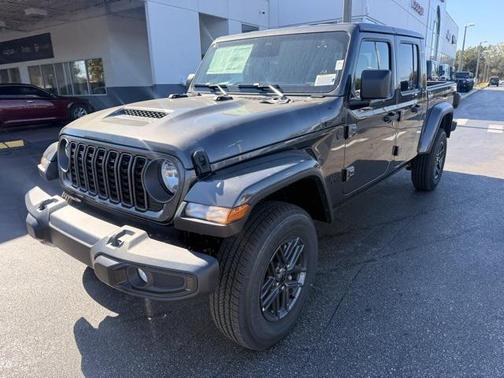 2026 Jeep Gladiator Sport S