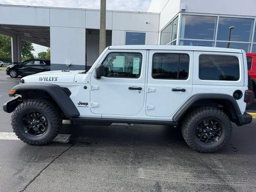 Bright White Clearcoat 2026 Jeep Wrangler Willys