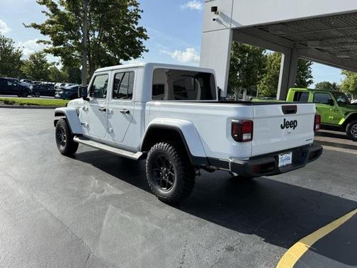 2025 Jeep Gladiator High Tide