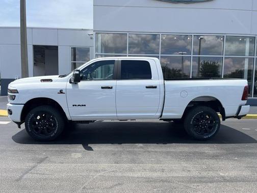 2025 RAM 2500 Big Horn Crew Cab 4x4 6'4' Box