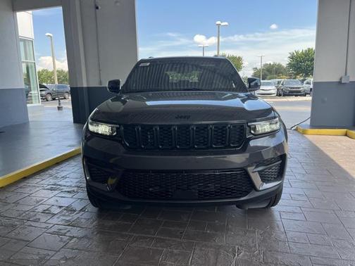 2025 Jeep Grand Cherokee Altitude