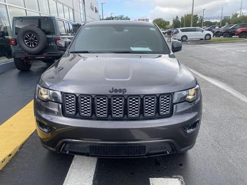 2021 Jeep Grand Cherokee Laredo