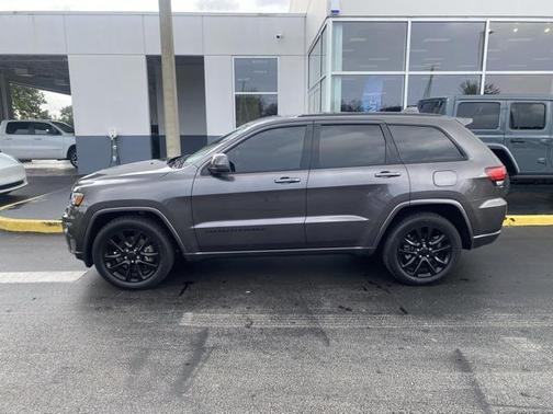 2021 Jeep Grand Cherokee Laredo