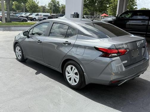 2021 Nissan Versa 1.6 S