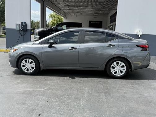 2021 Nissan Versa 1.6 S