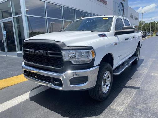 2021 RAM 2500 Tradesman Crew Cab 4x4 6'4' Box