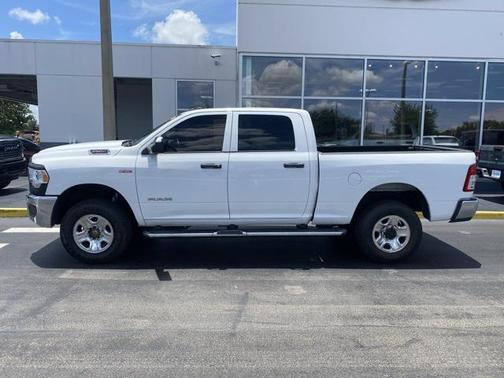 2021 RAM 2500 Tradesman Crew Cab 4x4 6'4' Box