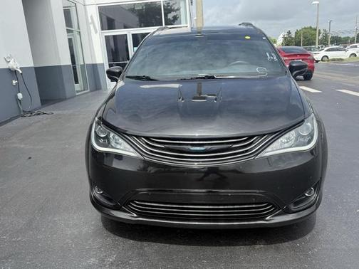 2019 Chrysler Pacifica Hybrid Limited