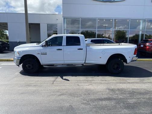 2018 RAM 3500 Tradesman Crew Cab 4x4 8' Box