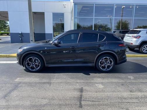 2022 Alfa Romeo Stelvio Ti