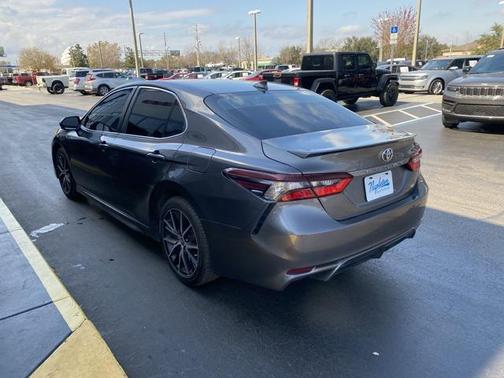 2023 Toyota Camry SE