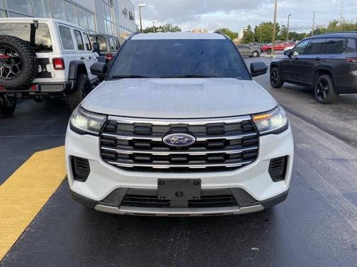 2025 Ford Explorer Active