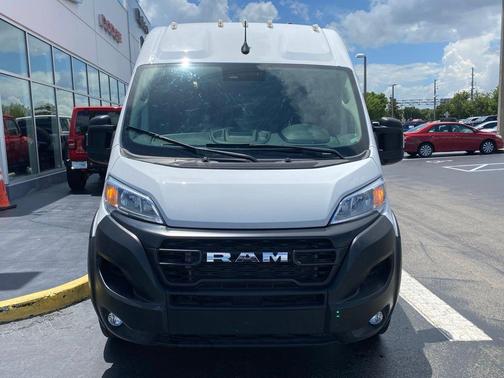 Bright White Clearcoat 2025 RAM ProMaster 2500 Tradesman