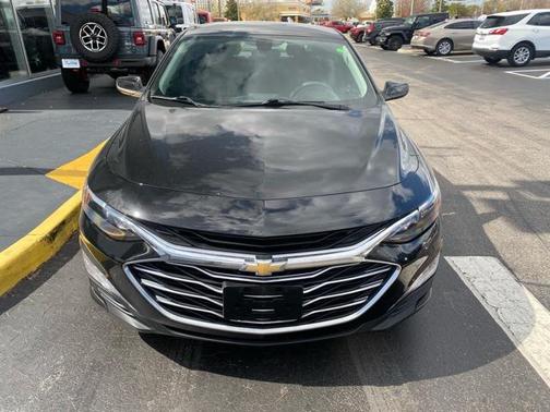 2022 Chevrolet Malibu FWD LT