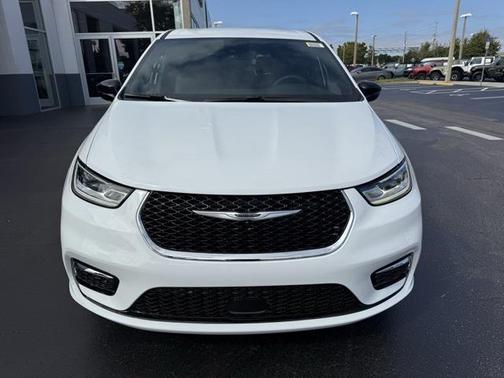 2026 Chrysler Pacifica L