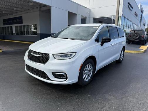 2026 Chrysler Pacifica L