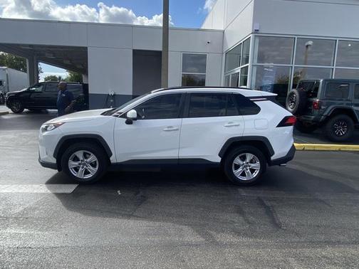 2019 Toyota RAV4 XLE