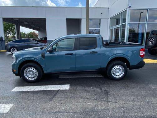 2022 Ford Maverick XL