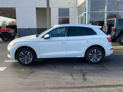 2023 Audi Q5 45 S line Premium Plus