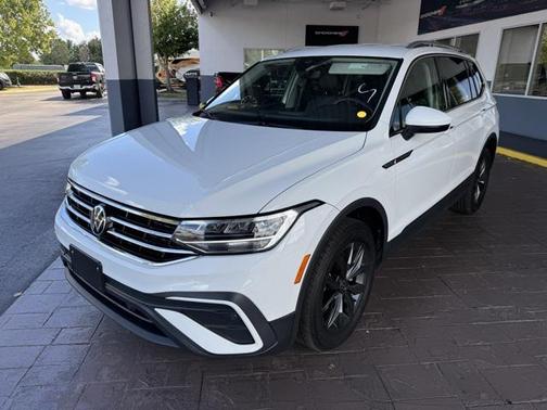 2024 Volkswagen Tiguan 2.0T SE 4MOTION