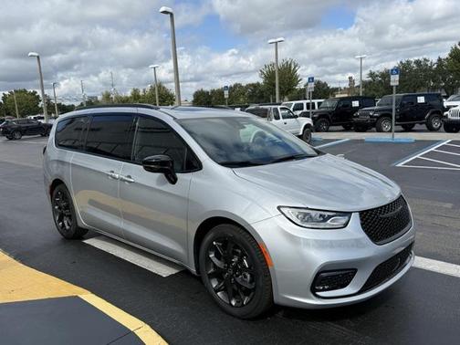 2026 Chrysler Pacifica Limited