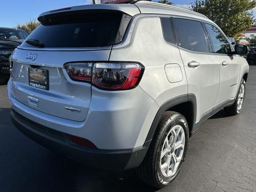 2025 Jeep Compass Latitude