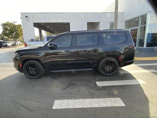 2023 Jeep Wagoneer Series II Carbide 4x4