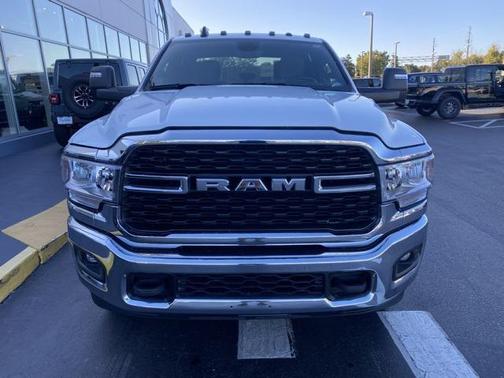 2024 RAM 3500 Big Horn Crew Cab 4x4 8' Box