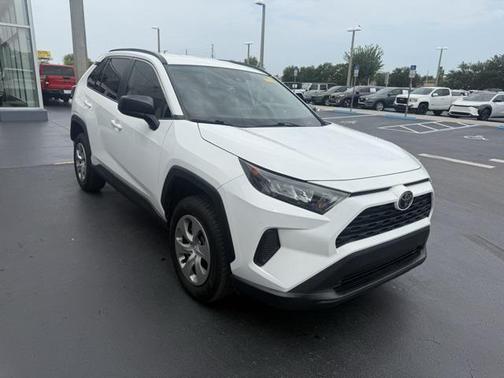 2020 Toyota RAV4 LE