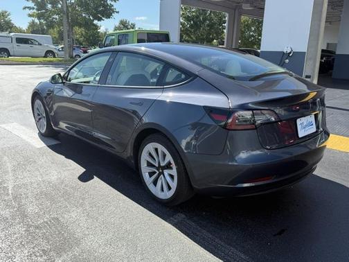 2022 Tesla Model 3 Standard Range