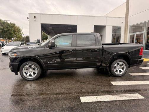 Diamond Black Crystal Pearlcoat 2026 RAM 1500 Big Horn/Lone Star