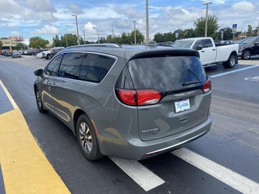 2020 Chrysler Pacifica Touring-L Plus