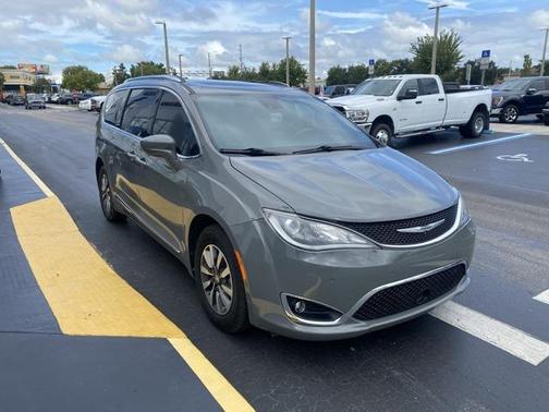 2020 Chrysler Pacifica Touring-L Plus