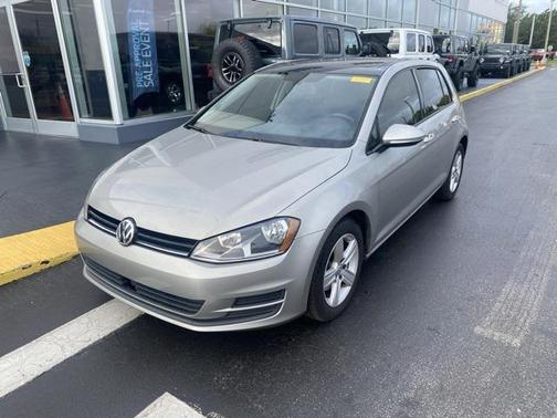 2017 Volkswagen Golf TSI Wolfsburg Edition 4-Door