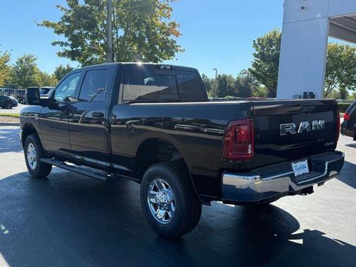 2026 RAM 2500 Tradesman Crew Cab 4x4 6'4' Box