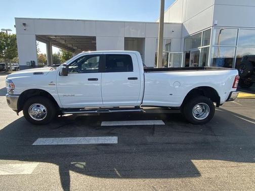 2024 RAM 3500 Big Horn Crew Cab 4x4 8' Box